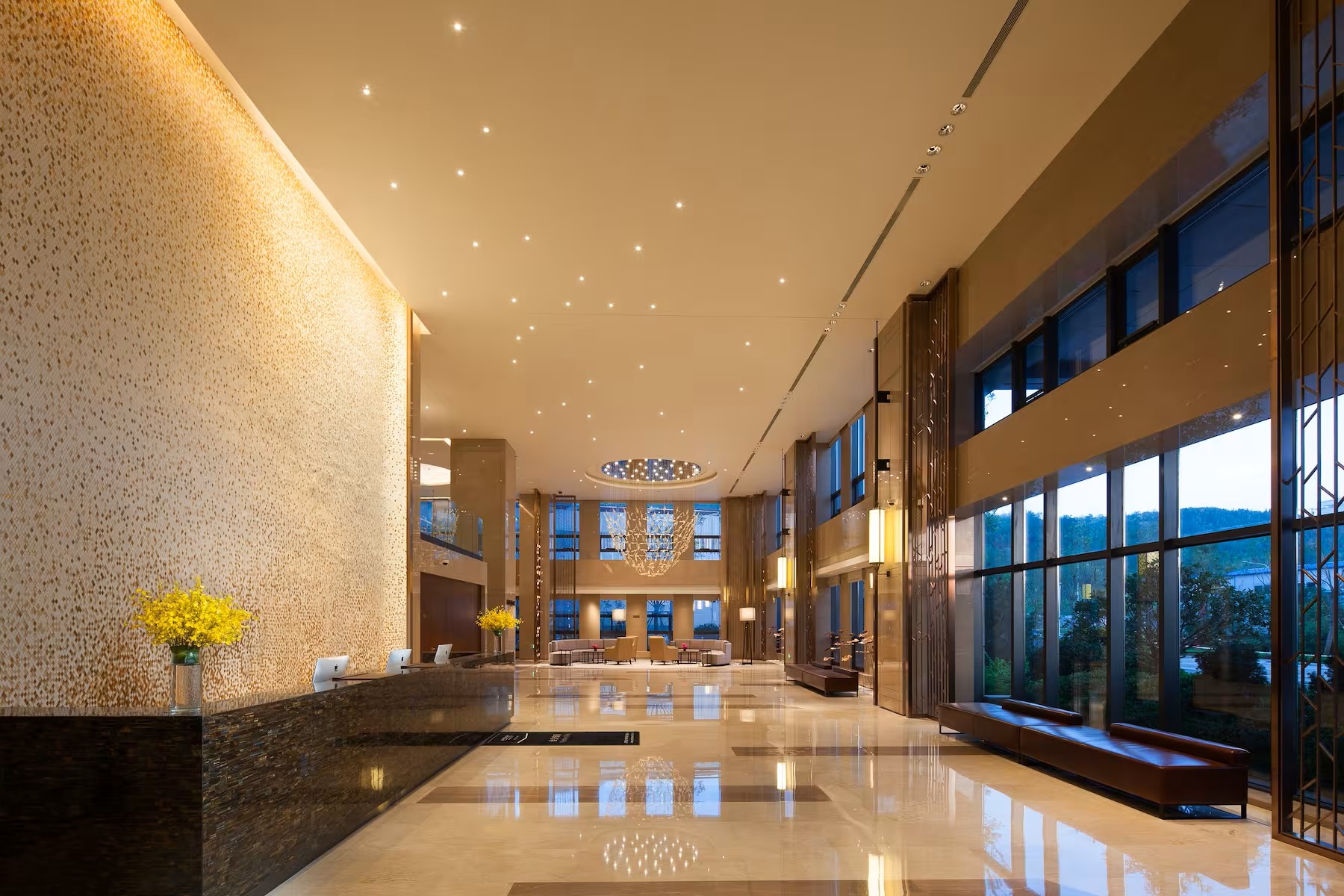 华美达酒店家具